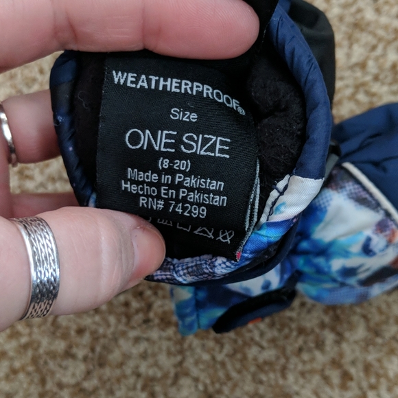 Weatherproof gloves - Picture 2 of 3